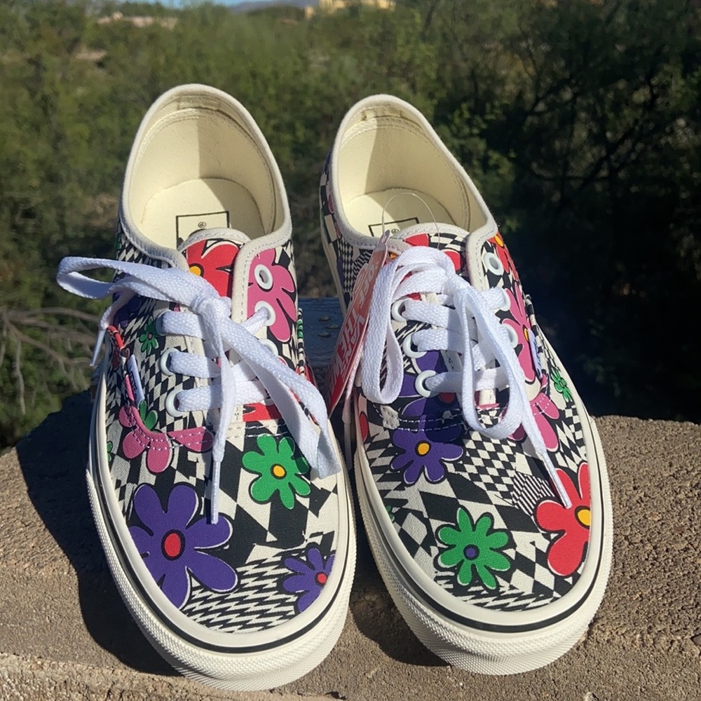 🌺 New Retro Vans Authentic 90’s Vintage Colorful FLOWER POWER Low Top Sneakers